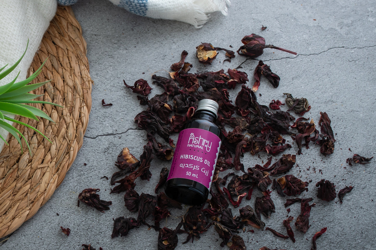 Hibiscus oil
